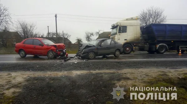 Лоб у лоб: на Волині сталася смертельна аварія (фото)