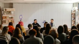 Вірші з ГПЗ і Балки: півсотні лучан прийшли до бібліотеки послухати двох поетів