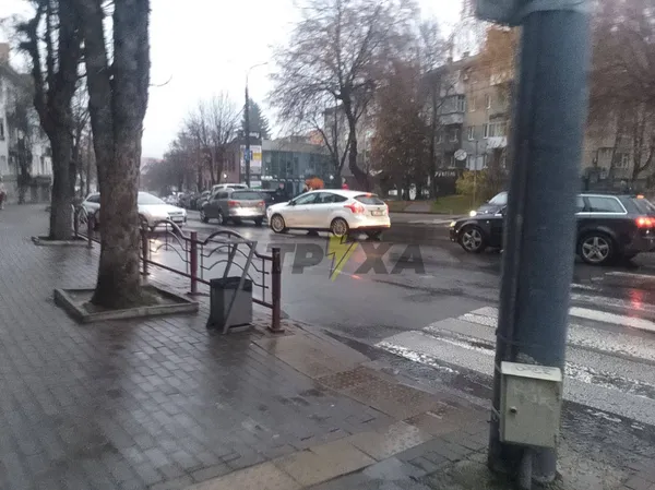 У Луцьку вулицю Винниченка паралізувало через аварію