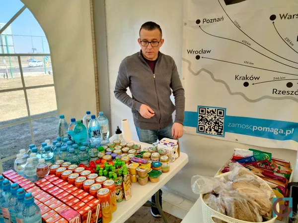 Як українців зустрічають у Польщі: репортаж із пункту допомоги (фото)