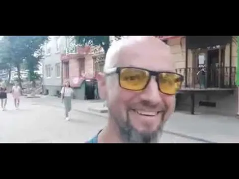 Музикант з Kalush Orchestra грав на сопілці у Луцьку, а його проганяли (відео)