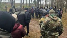 З квадрокоптерами та собаками: понад 250 людей шукають зниклу 17-річну волинянку (фото)