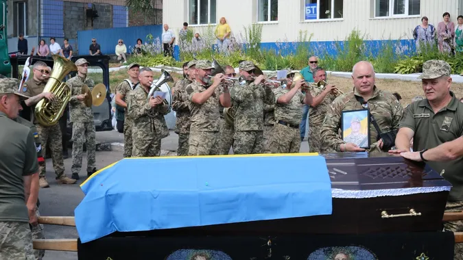 Загинув майже 2 роки тому: на Волині попрощалися з морпіхом Миколою Якубовичем (фото)