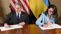 Україна і США підписали угоду про надра: що вона передбачає (фото)