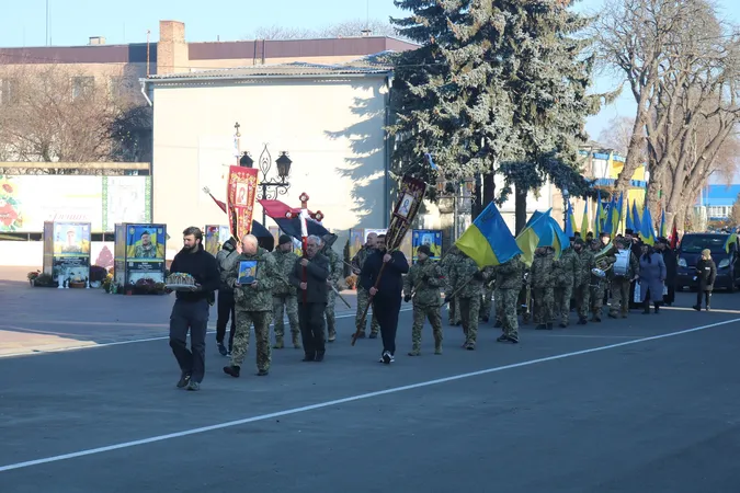 У Горохові попрощалися з юним воїном Андрієм Глезом (фото)