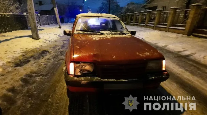 У Луцьку «опель» збив бабусю, яка переходила дорогу (фото, відео)