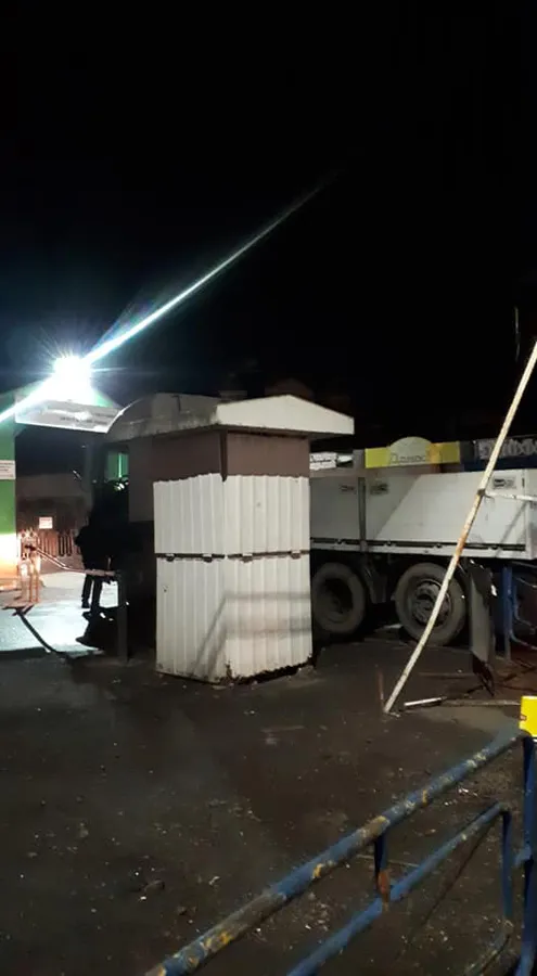 Біля Старого ринку вночі знесли два кіоски (фото)
