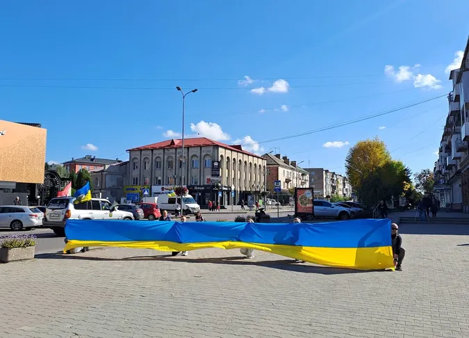 На Волині провели в останню дорогу молодшого сержанта Дмитра Бондарука (фото)