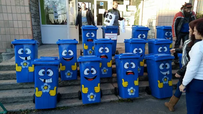 У тергромаді на Волині з'явилися «позитивні» смітники (фото)