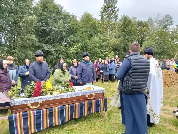 На Волині в останній земний шлях провели захисника Володимира Андрійчука (фото)