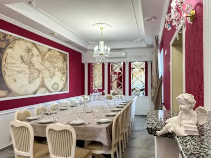 На Волині біля кордону продають ресторан у стилі Пшонки з VIP-кімнатою (фото)