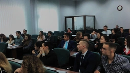 Луцьку молодь вчили, як  бути  депутатами міської ради