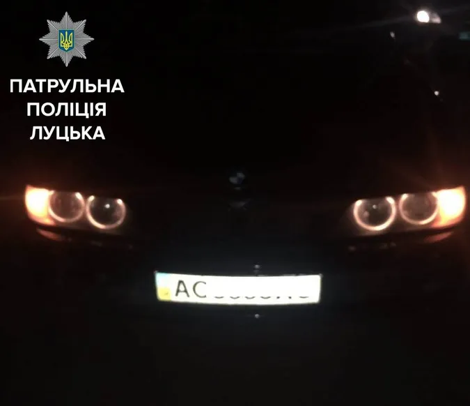 У Луцьку п'яний водій BMW хотів відкупитись від поліцейських