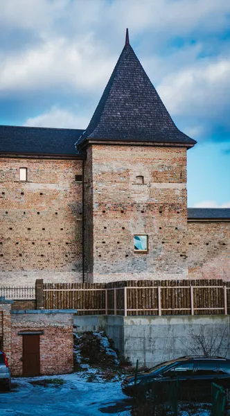 Відлига у Старому місті: луцький фотограф поділився атмосферними знімками