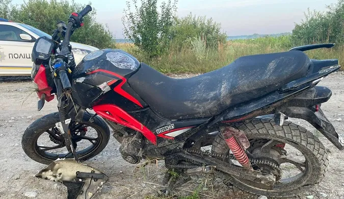 Троє травмованих: на Волині п'яний підліток на мотоциклі потрапив у ДТП