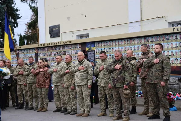 У Луцьку Бориса Кулеша, Віталія Сардачука та Віталія Чубелюка провели в останню дорогу (фото)