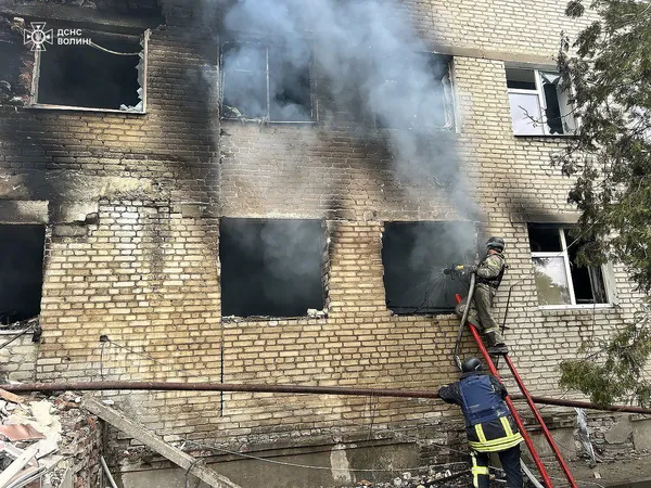 Там нема живого місця: як волинські рятувальники виконують завдання у Лиманській громаді на Донеччині (фото)