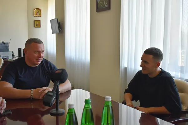 Юрій Погуляйко вручив обласну відзнаку YAKTAKу (фото)