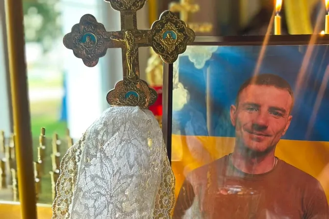 На Волині в останню земну дорогу провели Героя Сергія Григіля (фото)