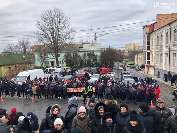 Міськрада захищає інтереси лучан, – Пустовіт відповів підприємцям зі Старого ринку (фото, оновлено)
