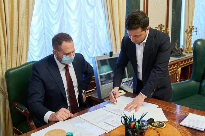 Зеленський підписав закон про ринок землі