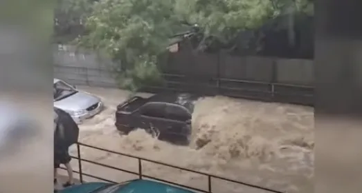 Потоп у Ялті: один загиблий, зникла безвісти і 18 постраждалих (фото, відео)