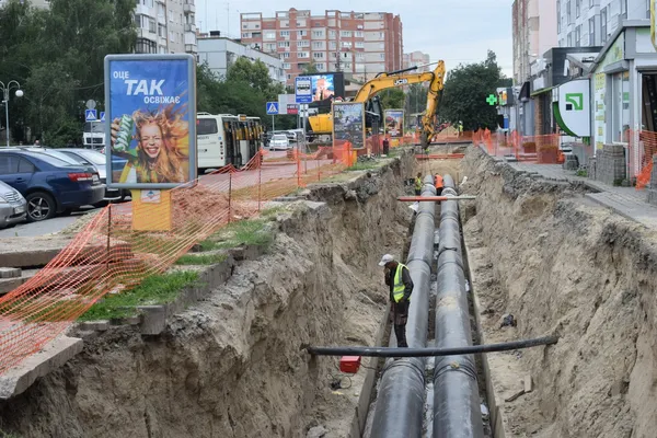 У Луцьку триває масштабна заміна тепломереж: що вже зробили (фото)
