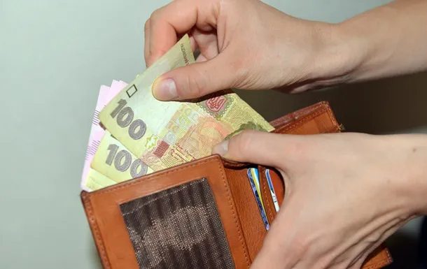 Лучанка заплатила шахраям, які обіцяли роботу за кордоном
