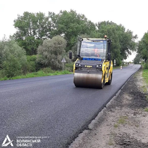 В Іваничівському районі заасфальтували дорогу (фото)