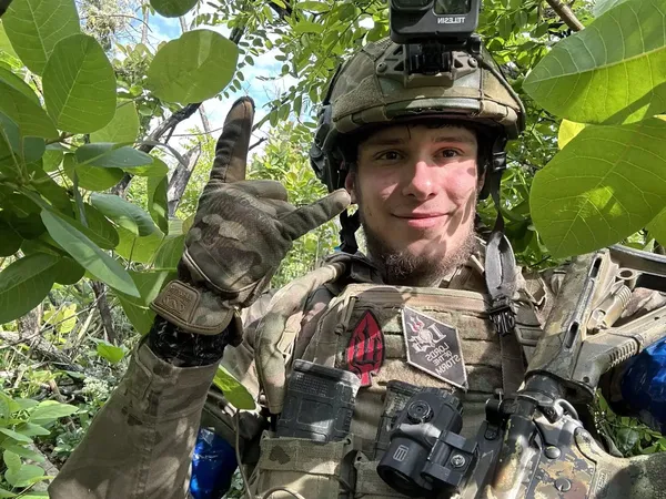 «Розстріляні росією»: у МВС показали історію 22-річного героя «Мальованого» з Луцька (відео)