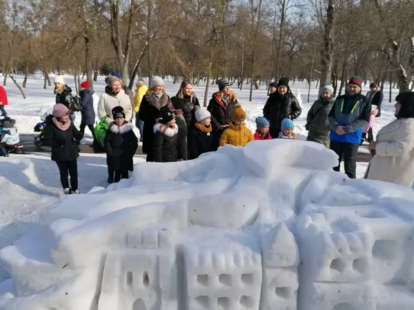 У луцькому парку вручили нагороди творцям снігових скульптур (фото)