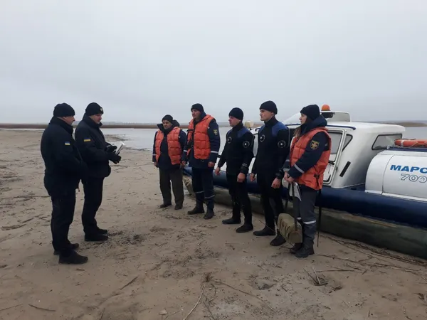 На Світязі вчилися рятувати людей у холодну пору (фото)