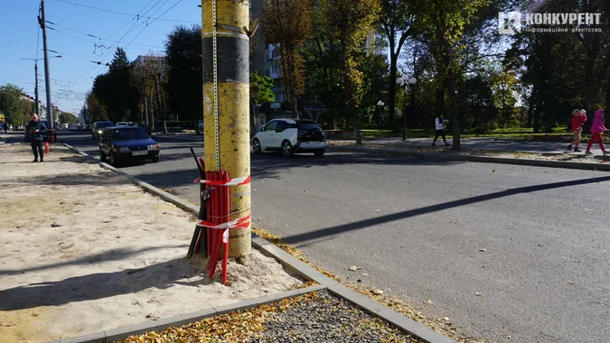 Хаос та вкладання бруківки: що коїться на проспекті Волі у Луцьку (фото)