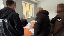 Митний скандал на посту «Луцьк»: електровантажівки розмитнювали як легкові авто (фото)