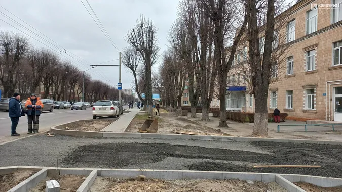 Рух ускладнений: що коїться на проспекті Волі у Луцьку (фото, відео)