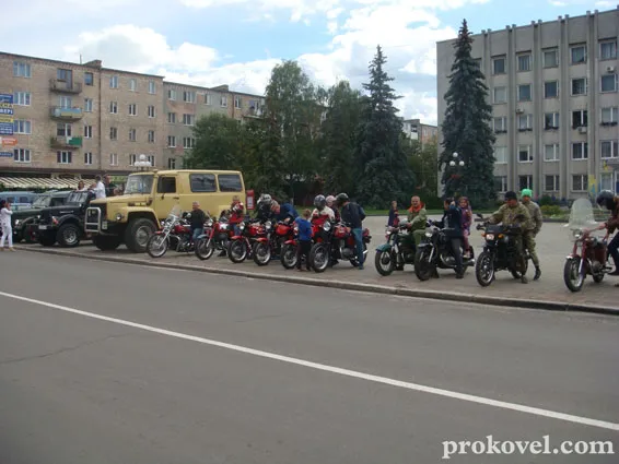 На Волині відбувся пробіг ретро-автомобілів (фото) 