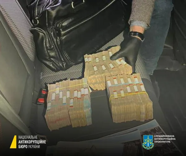 На хабарі у 2 мільйони затримали мера Сум