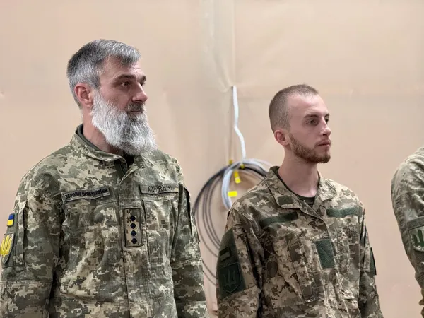 Бійців волинської «Сталевої Сотки» нагородили відзнаками «Захиснику Луганщини» (фото)
