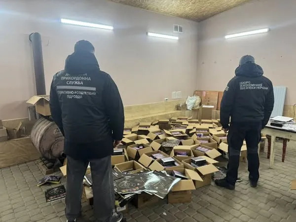Волинські прикордонники «накрили» канал продажу «електронок» (фото)