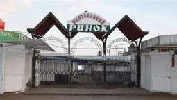 На Центральному ринку у Луцьку досі торгують російськими товарами (відео)