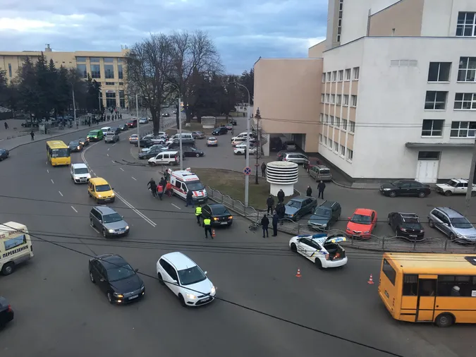 У центрі Луцька збили велосипедиста (фото)
