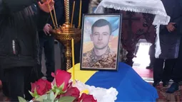 Громада на Волині попрощалася з полеглим воїном Миколою Фурманюком (фото)