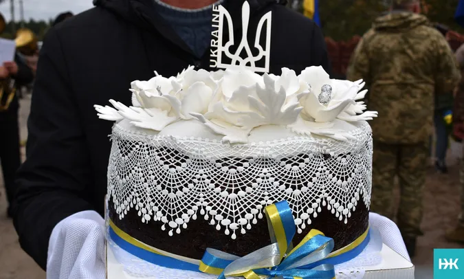 Повернувся не на весілля, а на свій похорон: на Волині попрощалися з капітаном волинської «сотки»