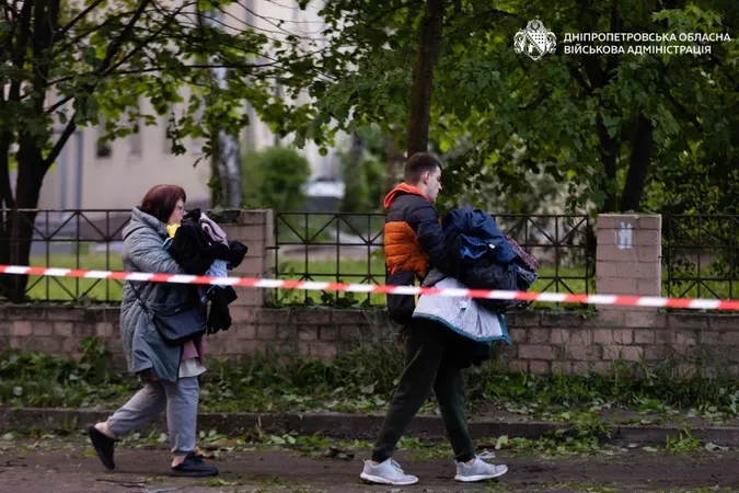 Росіяни масовано атакували Дніпро – є поранені (фото)
