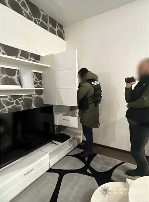 Обіцяли заробіток за кордоном: жінку з Луцька везли в Литву у сексуальне рабство (фото)