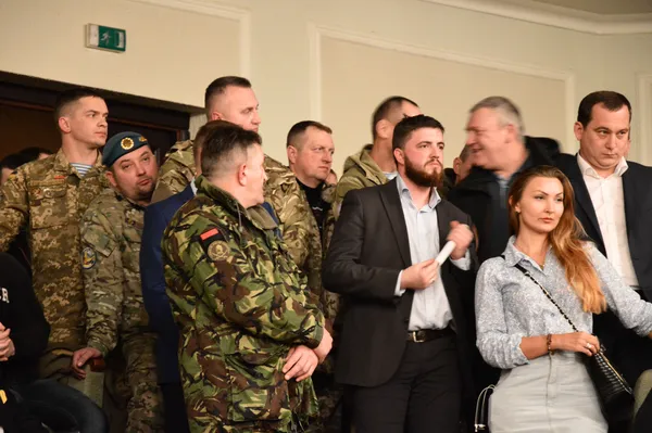 ...воїни АТО прийшли підтримати начальника волинського Держгеокадастру...