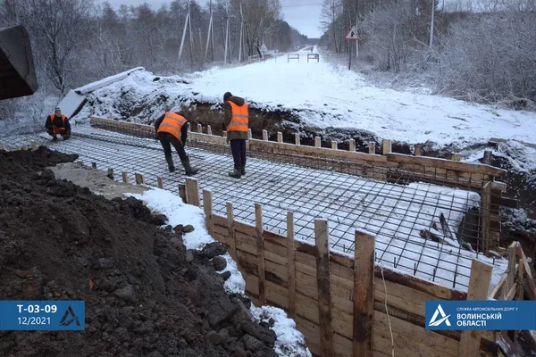 На Волині через погодні умови продовжили ремонт автошляху в Ківерцях (фото)