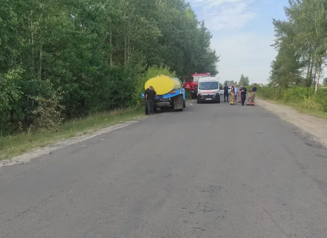 Кривава трагедія: у поліції розповіли деталі смертельної аварії на Волині за участю молоковоза (фото)