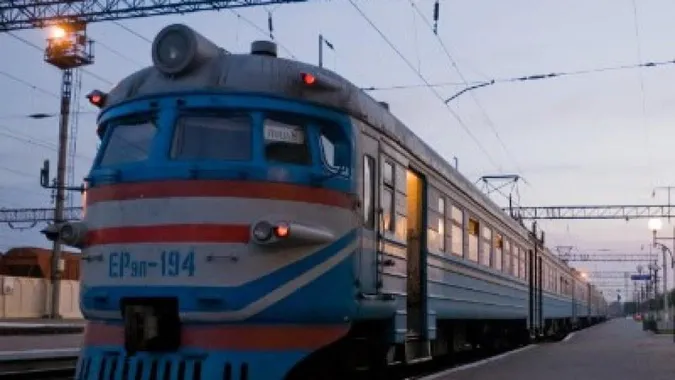 Приміські «волинські» поїзди змінюють графік руху 