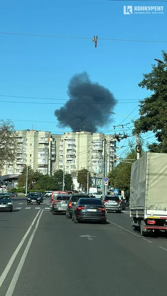 Над Луцьком здійнявся величезний стовп диму: що коїться